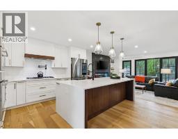 2543 Chicoutimi Drive NW - photo 9