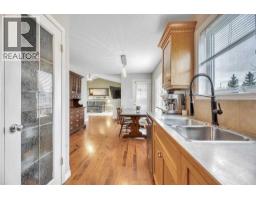 90 Parklane Drive - photo 13