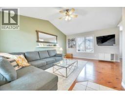 90 Parklane Drive - photo 5