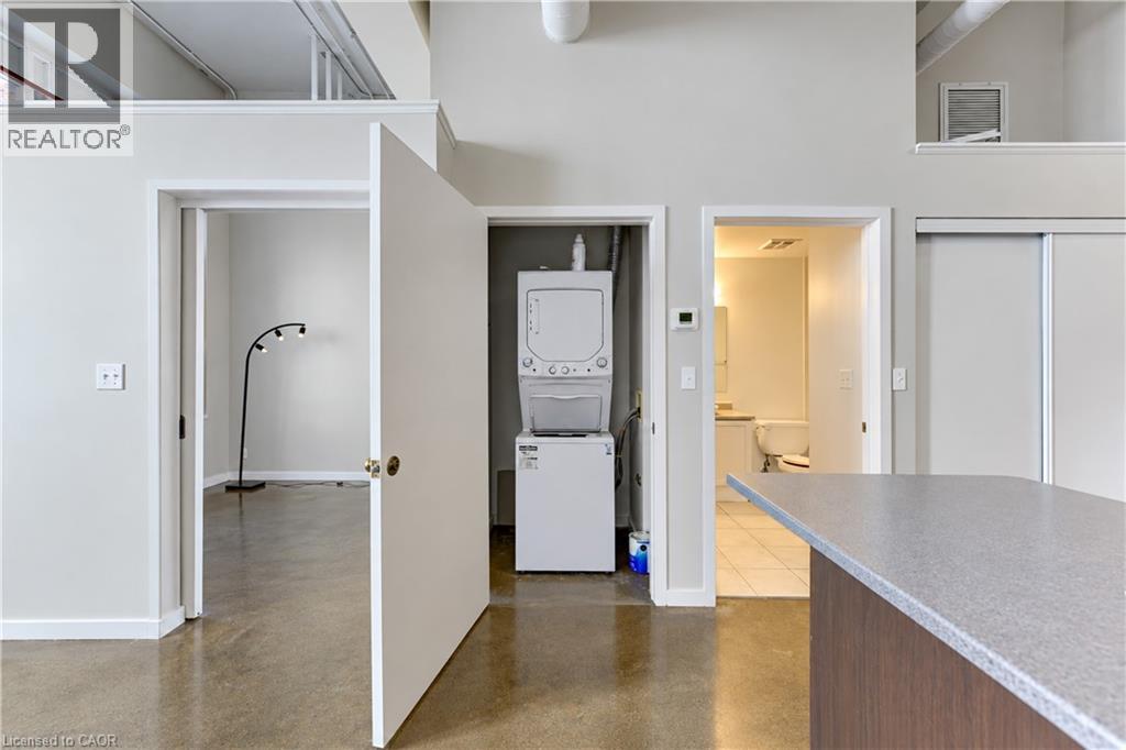 404 King Street West — photo 25