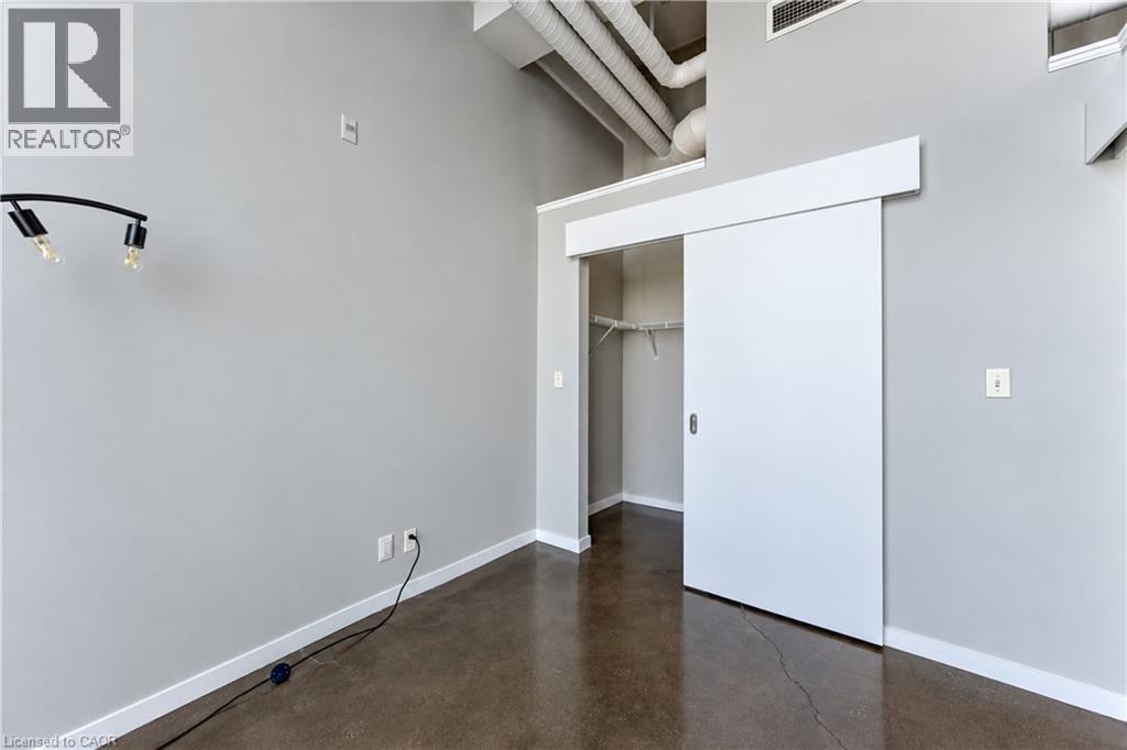 404 King Street West — photo 24