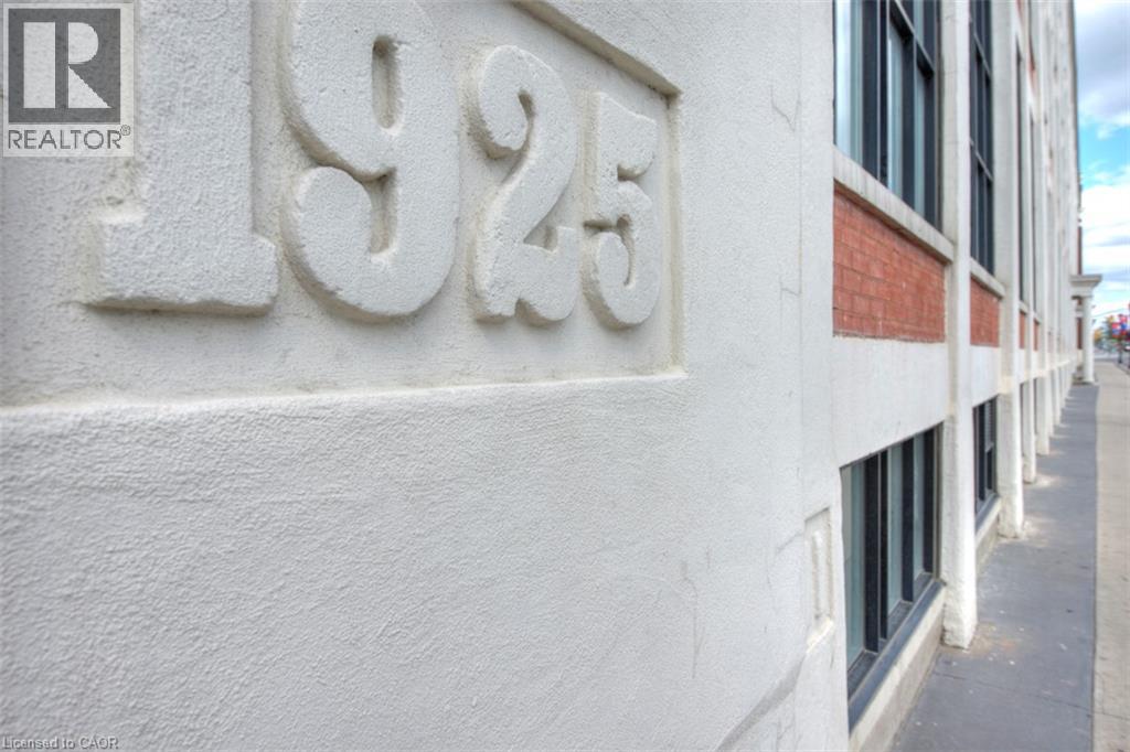 404 King Street West — photo 27