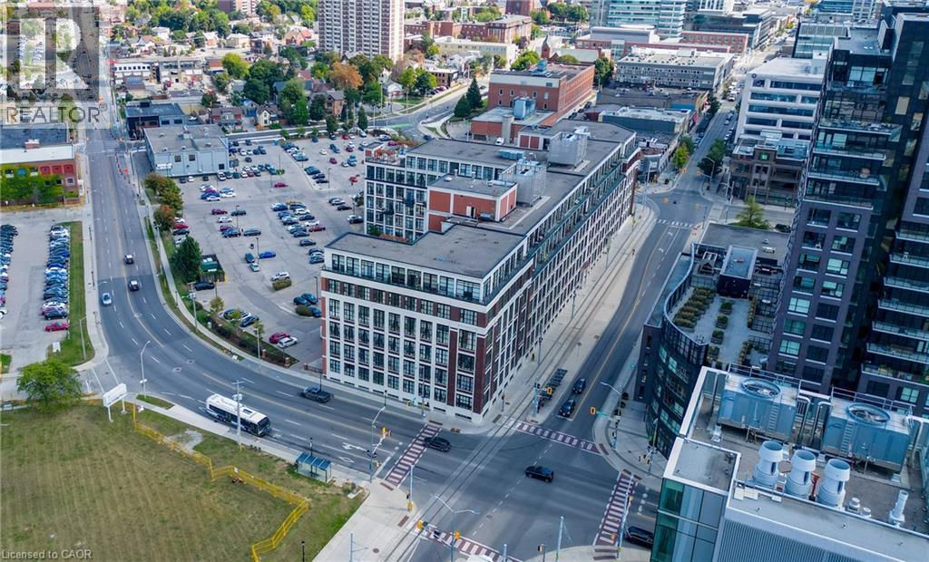 404 King Street West — photo 39