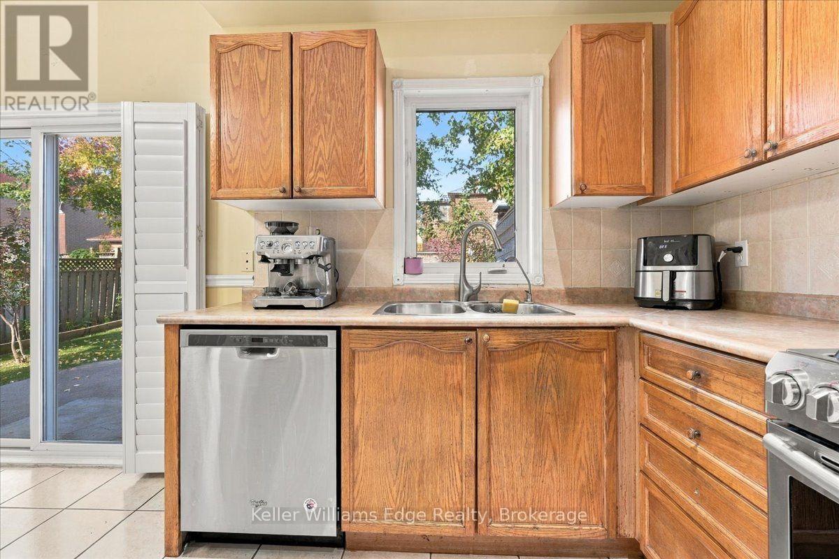 671 TWAIN AVENUE - 14