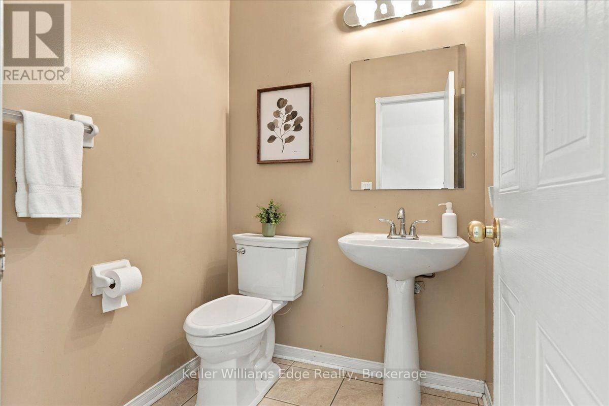 671 TWAIN AVENUE - 8