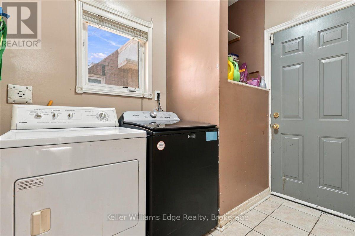 671 TWAIN AVENUE - 9