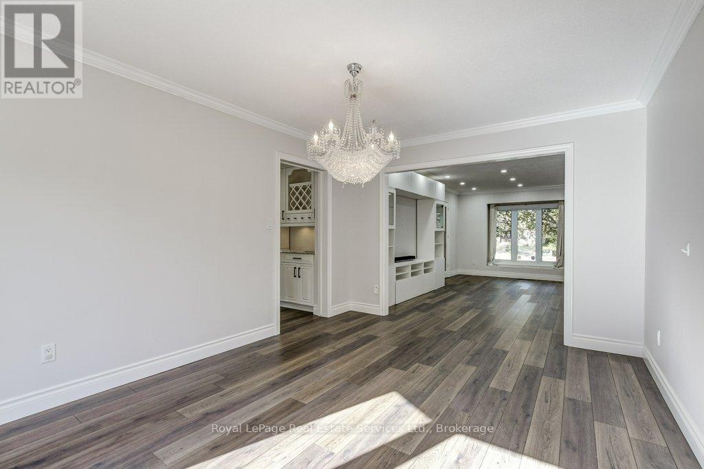 22 Daffodil Crescent — photo 10