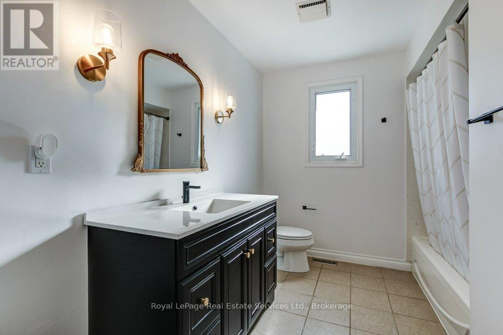 22 DAFFODIL CRESCENT - 23