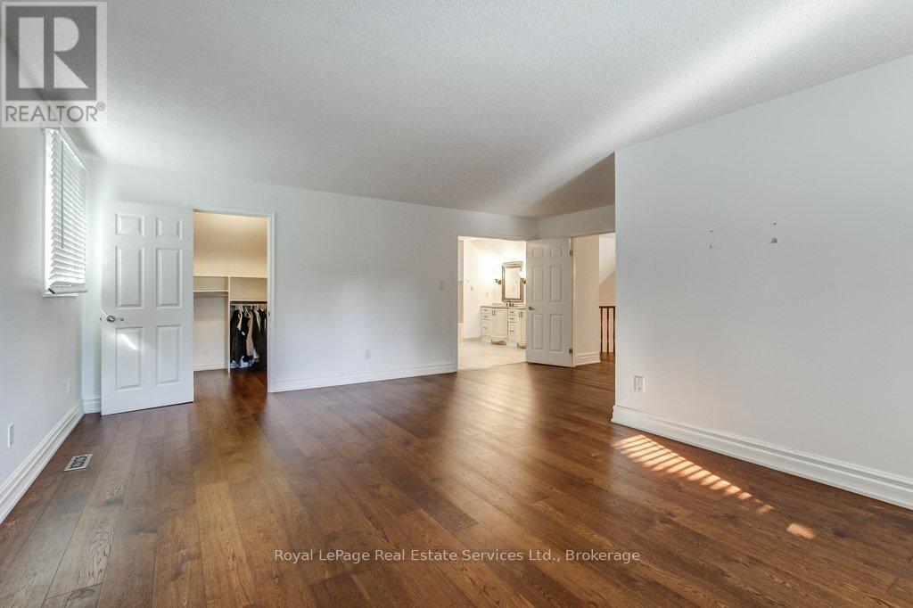 22 Daffodil Crescent — photo 25
