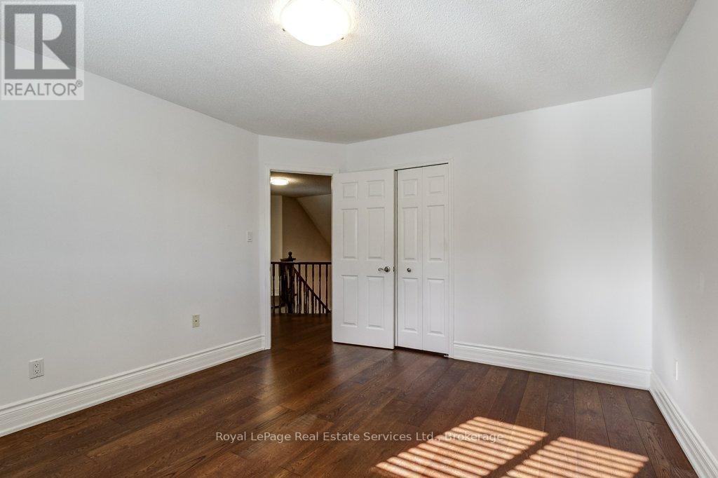 22 Daffodil Crescent — photo 30