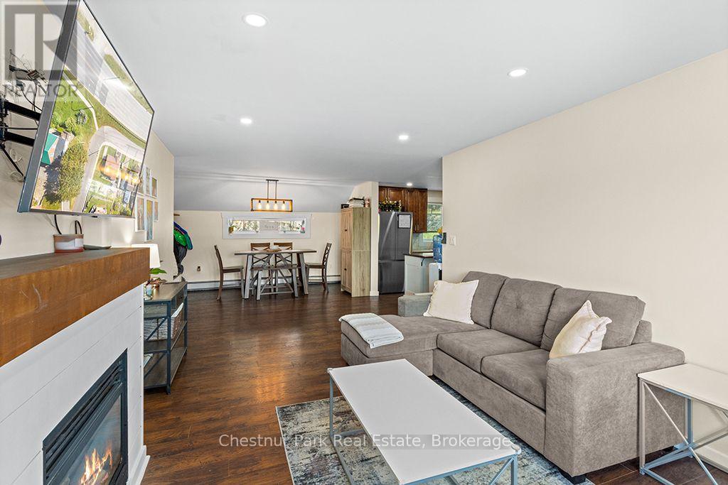 2096 3RD AVENUE W - 15