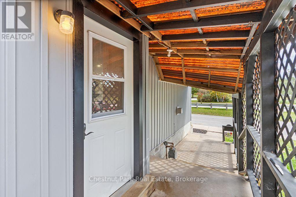 2096 3RD AVENUE W - 35
