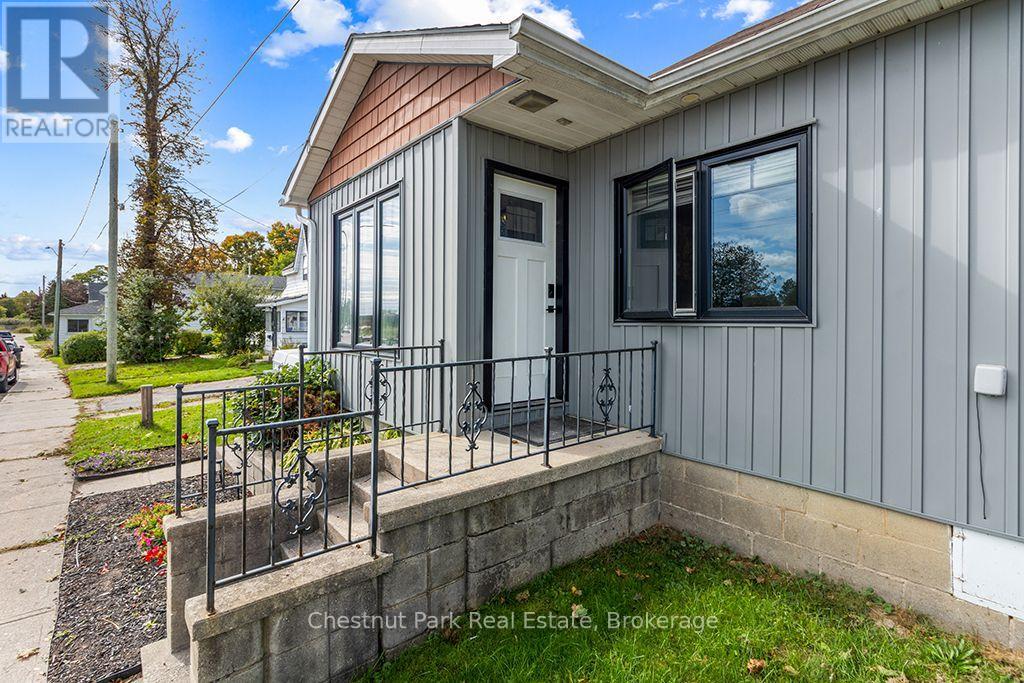 2096 3rd Avenue West — photo 8
