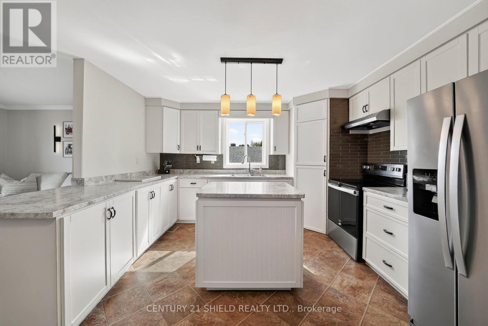 1810 ALGUIRE STREET - 11