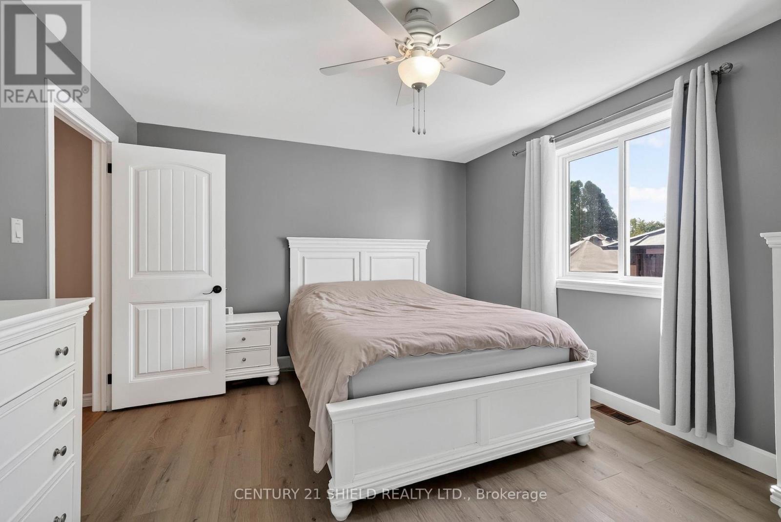 1810 ALGUIRE STREET - 20