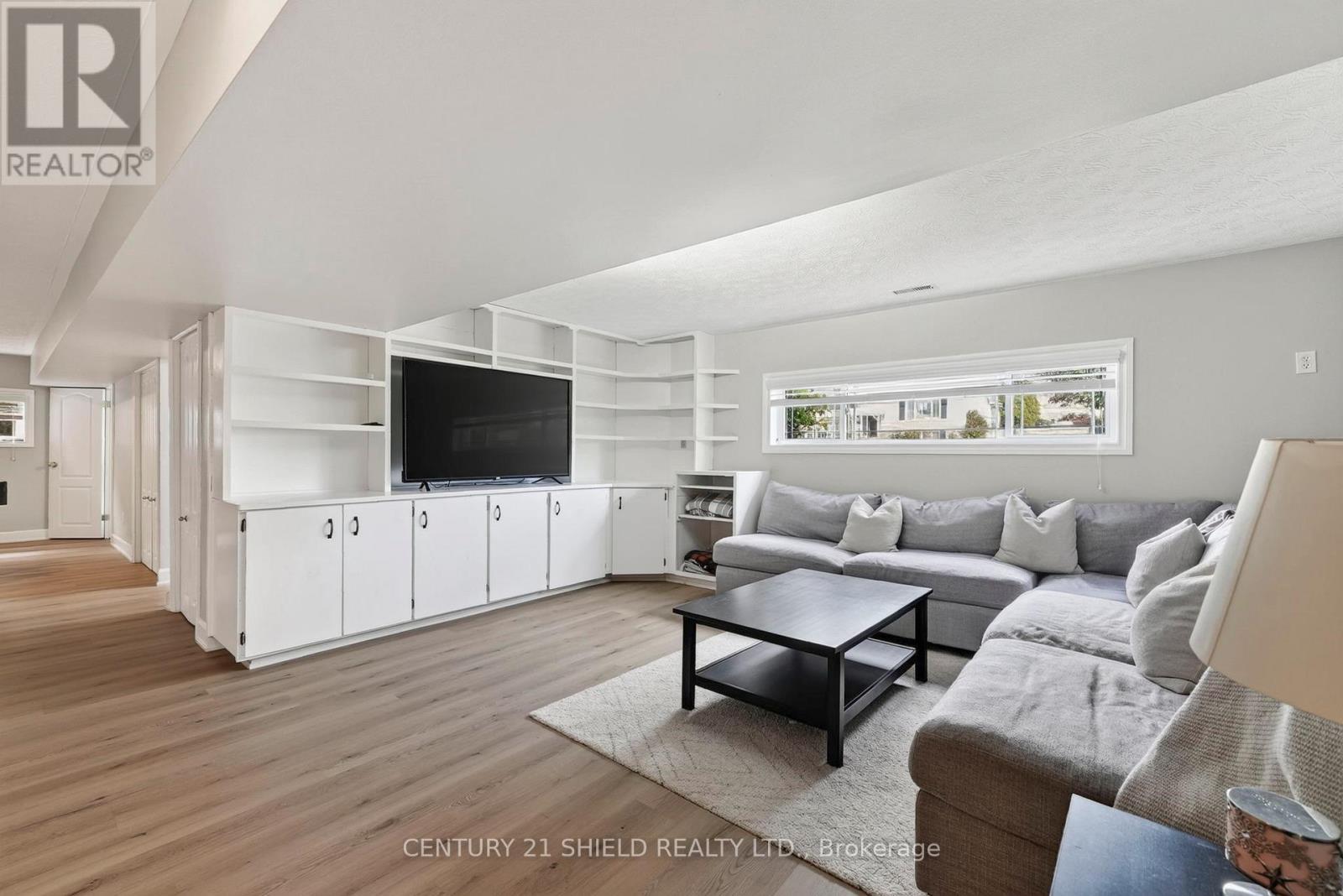 1810 Alguire Street — photo 23