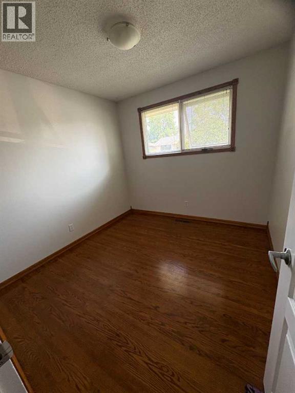 1623 Rouleau Crescent SE - 12