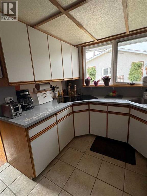 1623 Rouleau Crescent SE - 5