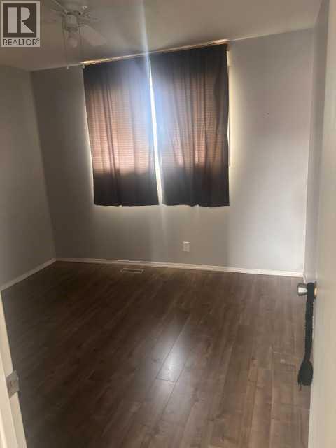 4207 54 Avenue - 12