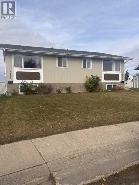 Listing photo – 4207 54 Avenue, Innisfail