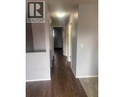 4207 54 Avenue, Innisfail, AB T4G1K4 Photo 8