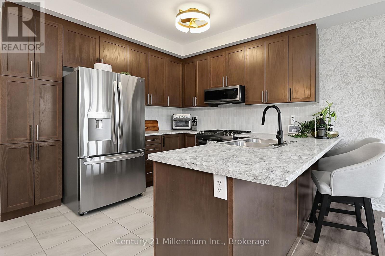 25 Kirby Avenue — photo 13