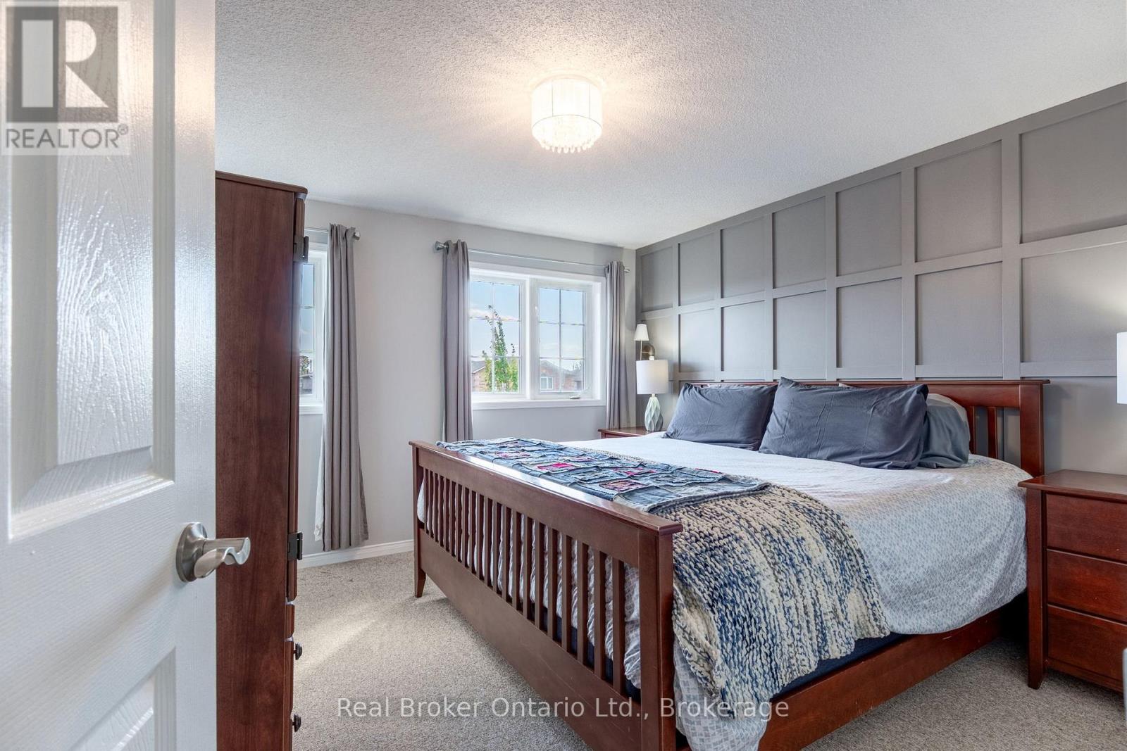 44 Monarchy Street — photo 10