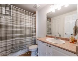 44 Monarchy Street, Barrie, ON L4M7K1 Photo 11