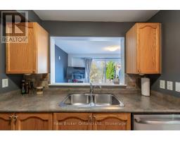 44 Monarchy Street, Barrie, ON L4M7K1 Photo 9