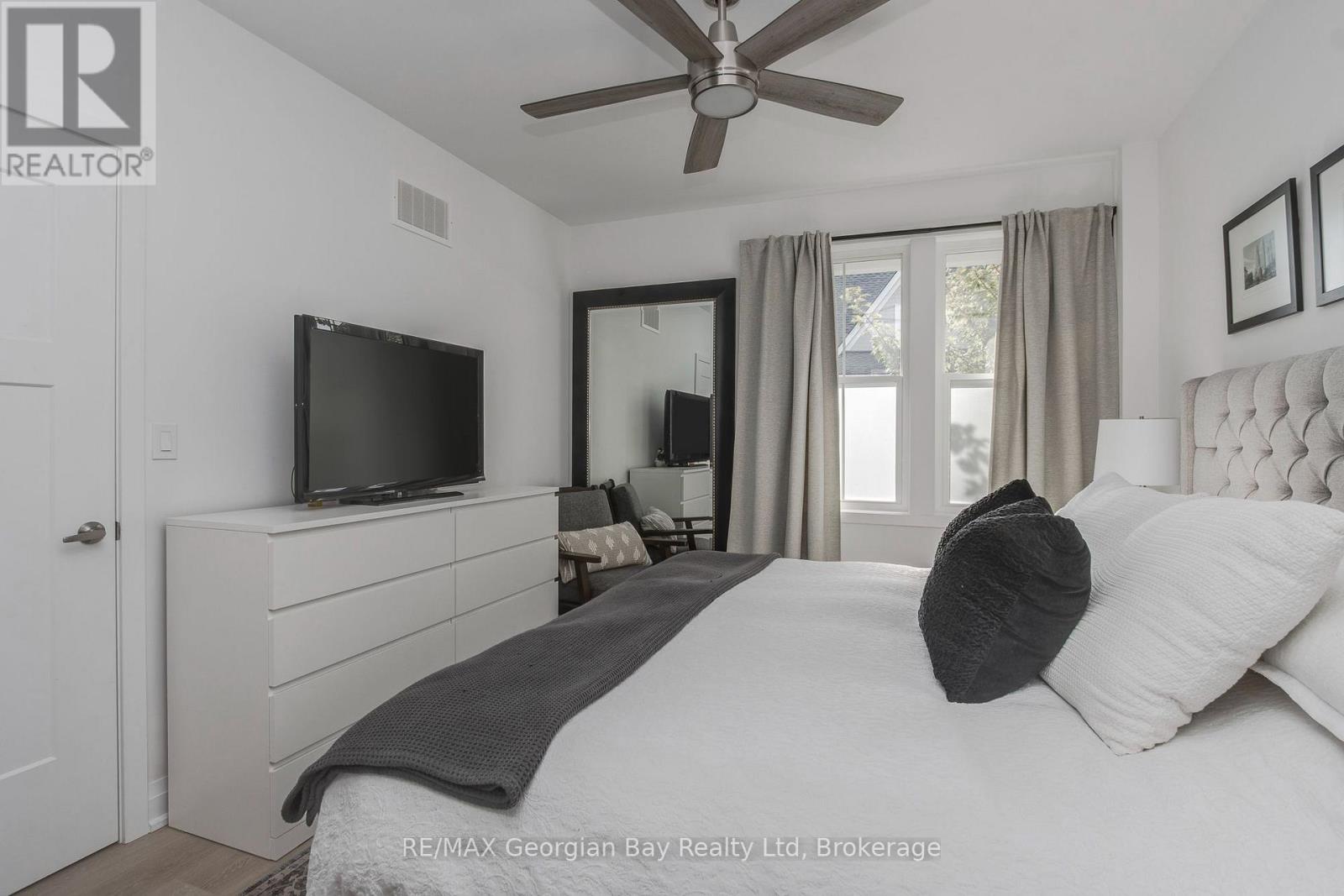 16 Danielle Crescent — photo 20