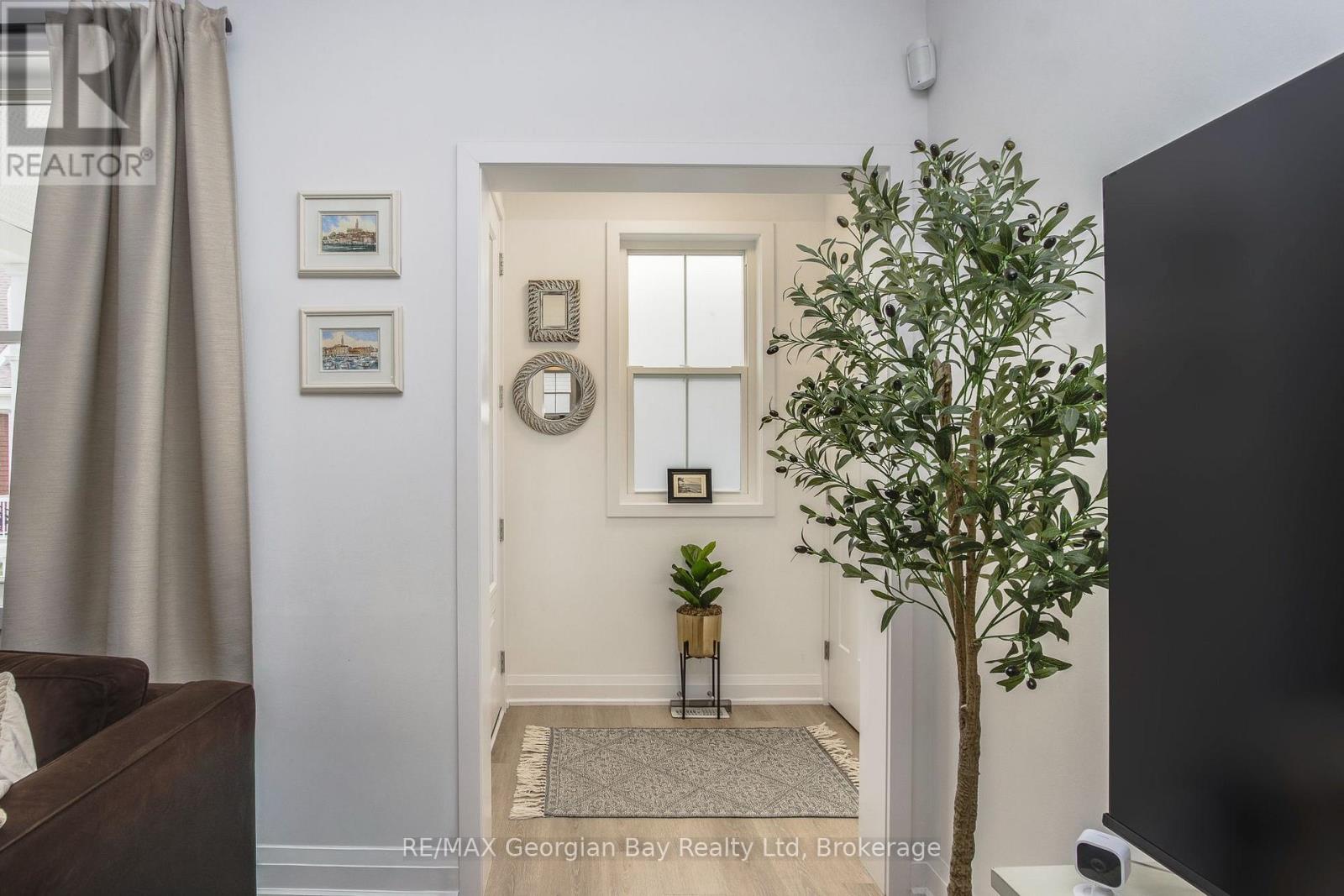 16 Danielle Crescent — photo 8