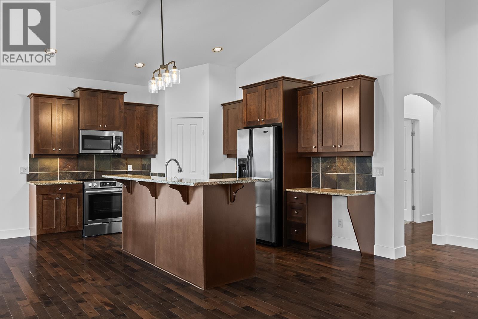 541 Quartz Crescent - 16