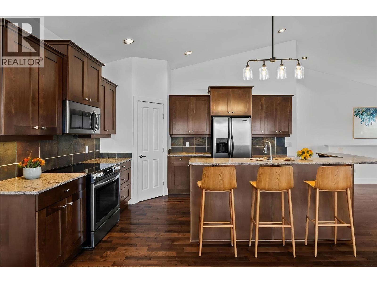 541 Quartz Crescent - 20