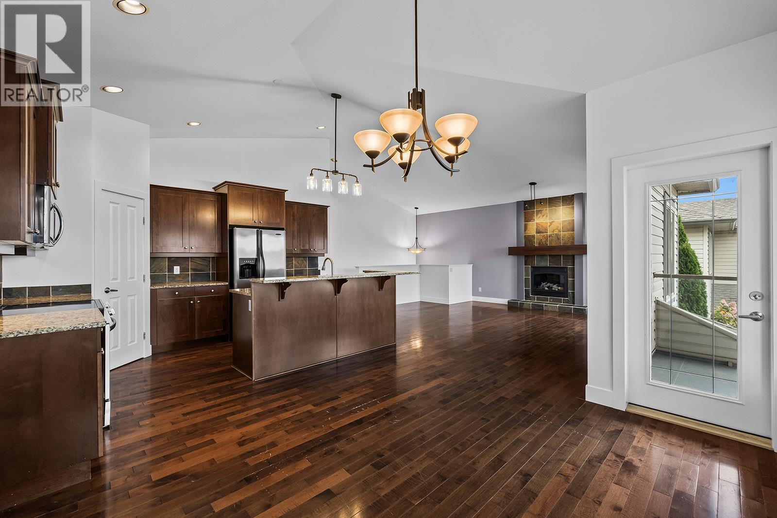 541 Quartz Crescent - 21