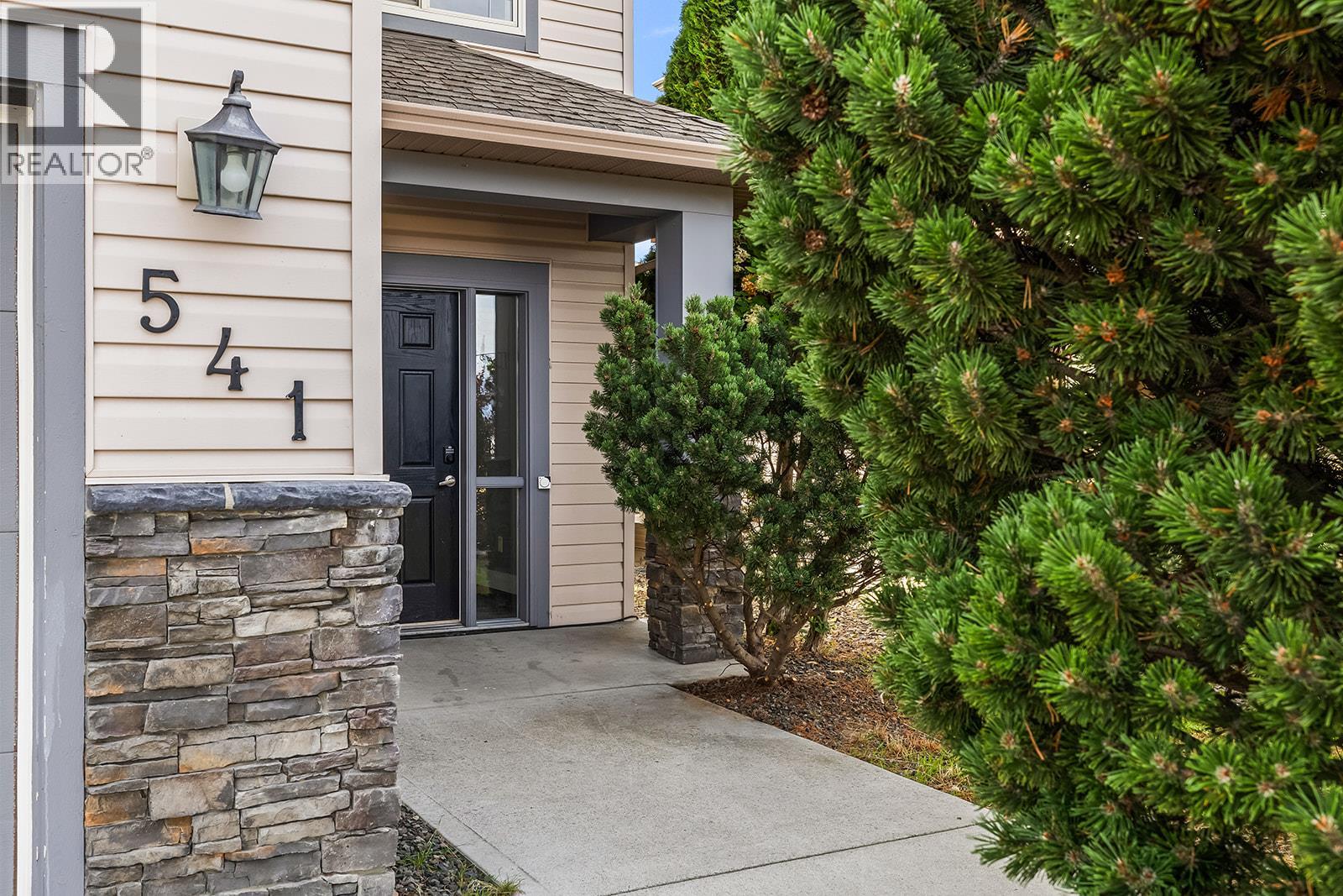 541 Quartz Crescent, Kelowna - Image 1