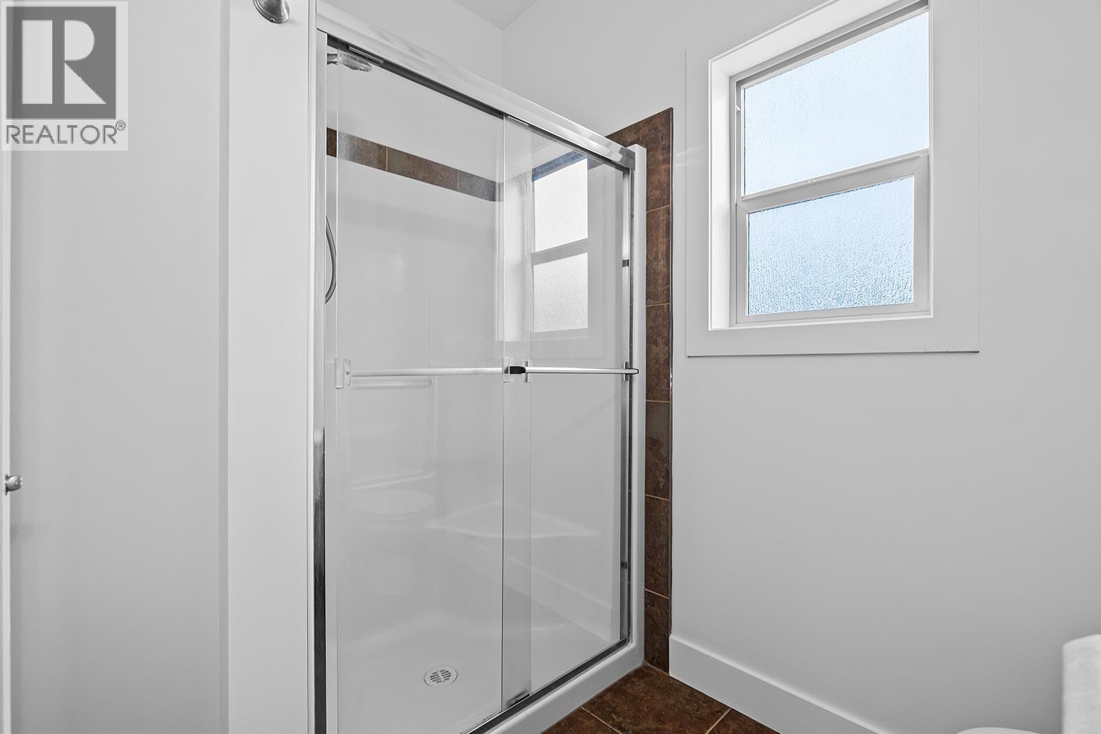 541 Quartz Crescent - 43