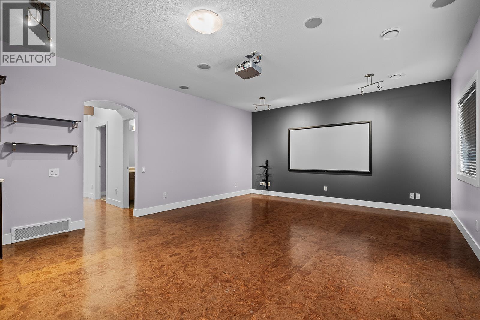 541 Quartz Crescent - 57