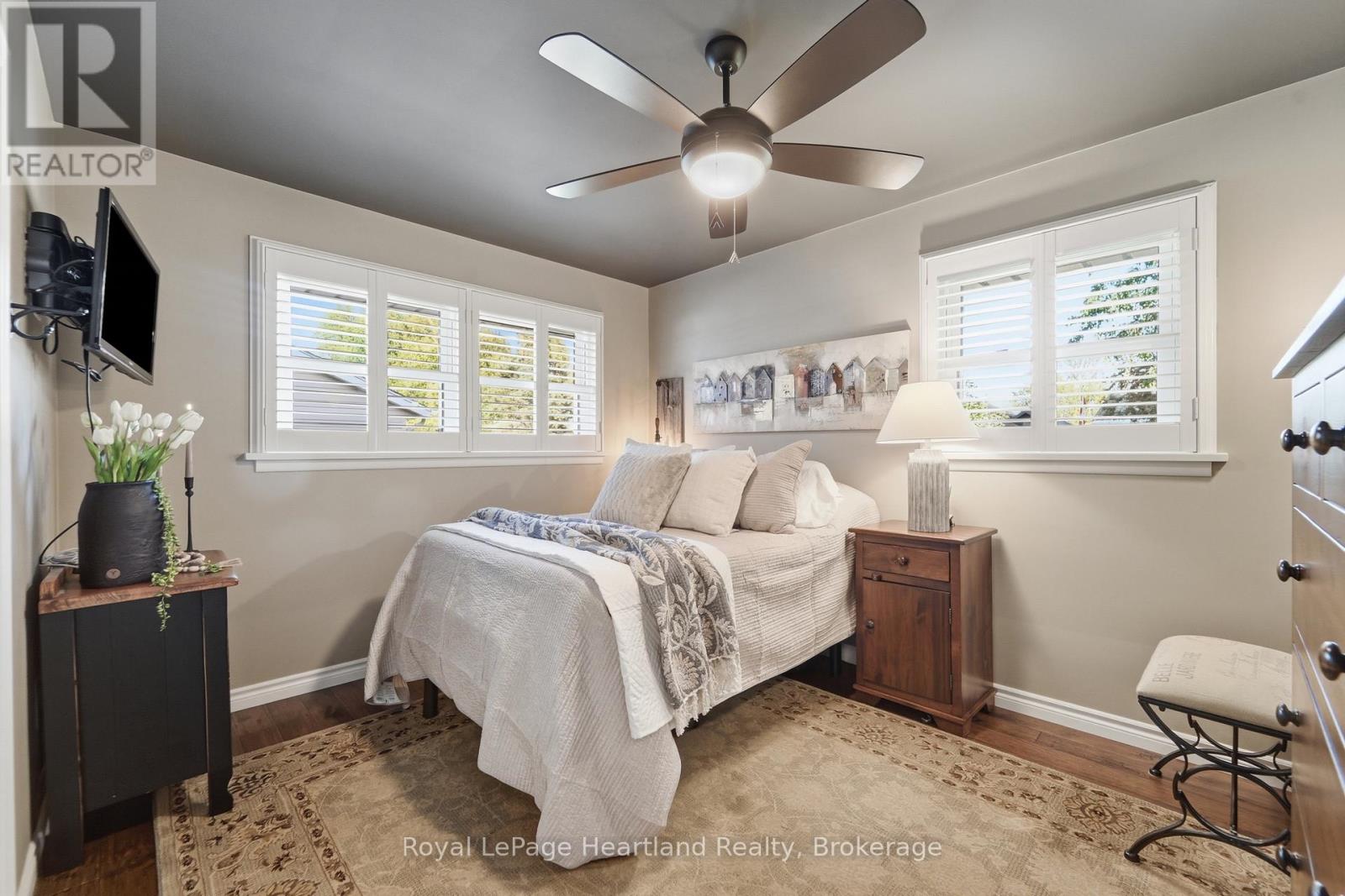 257 ELDON STREET - 25