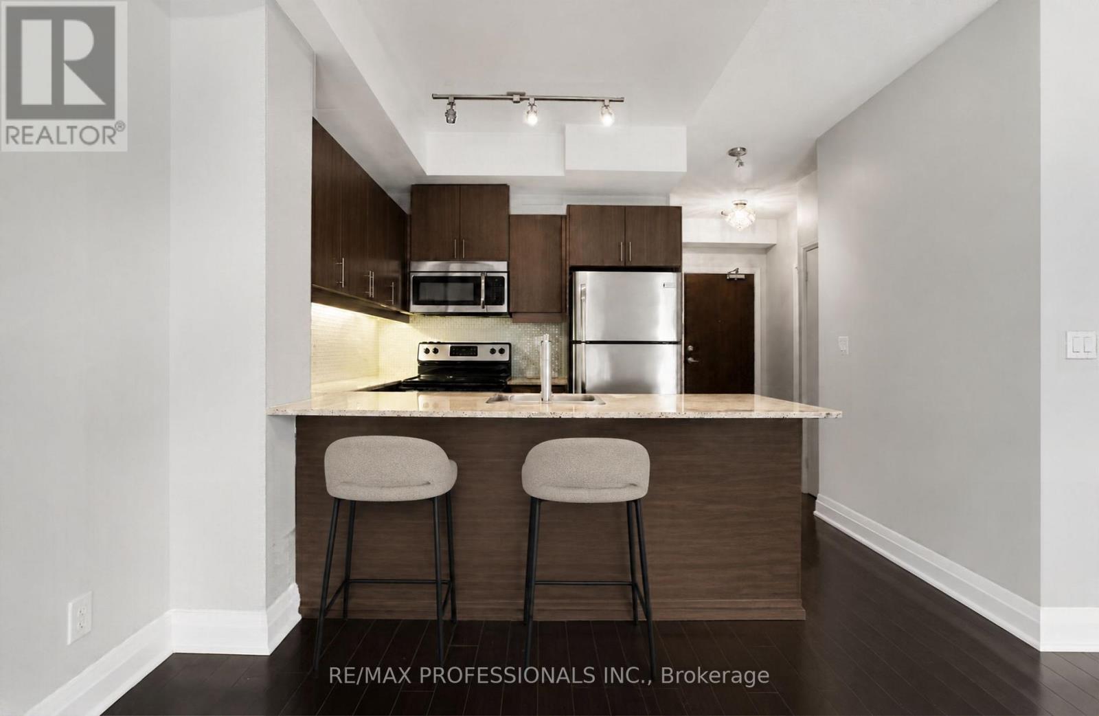 417- 17 Kenaston Gardens, Toronto, ON photo 2