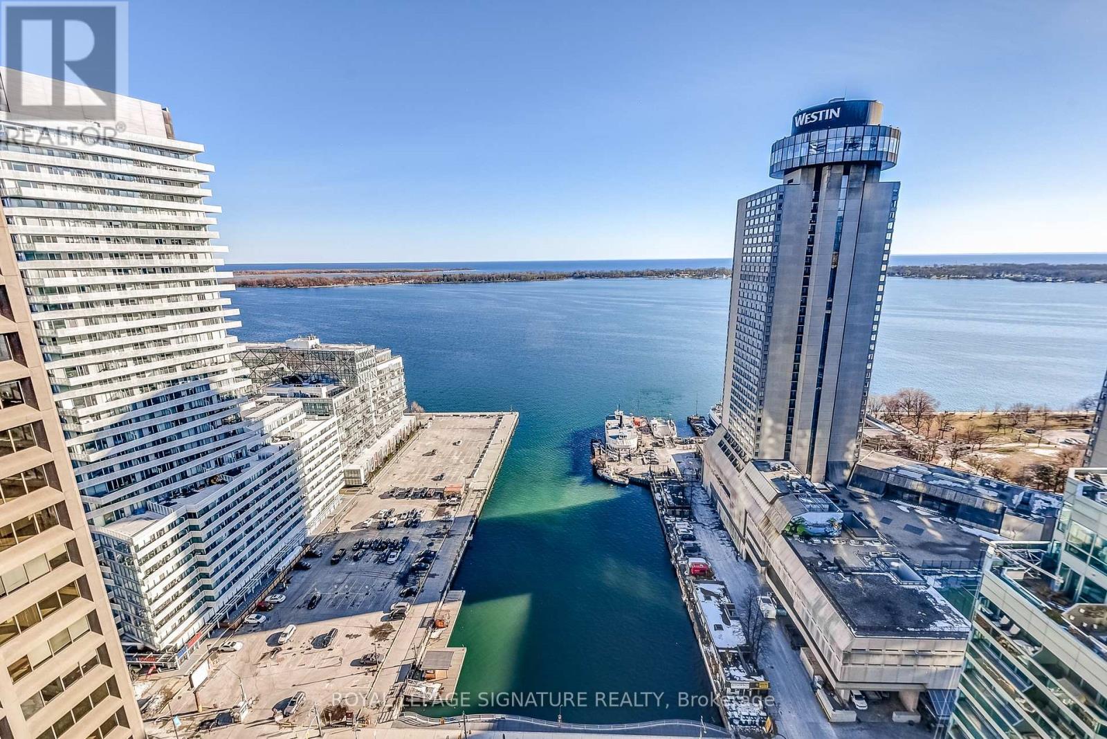 10 Yonge Street — photo 23