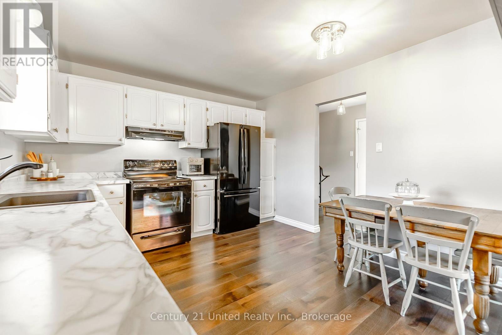 1615 Cherryhill Road, Peterborough, ON photo 8