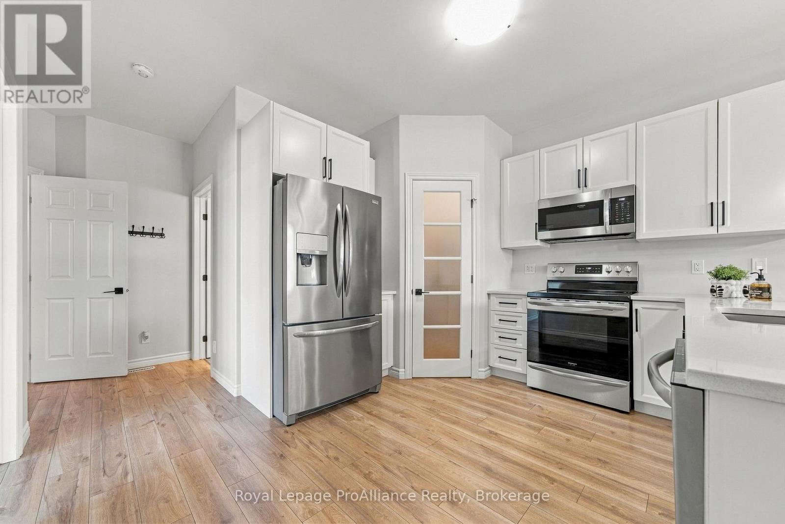 18 COVINGTON CRESCENT - Image 11
