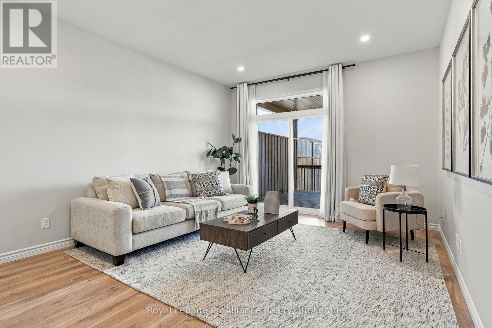 18 COVINGTON CRESCENT - Image 13