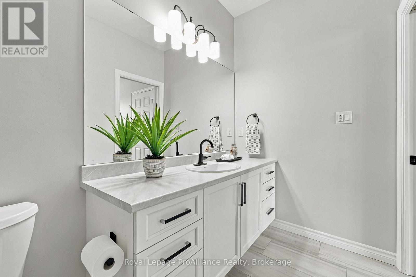 18 COVINGTON CRESCENT - Image 21