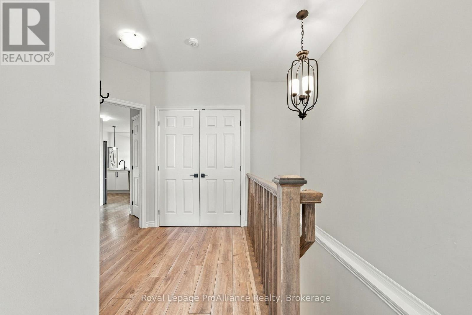 18 COVINGTON CRESCENT - 26