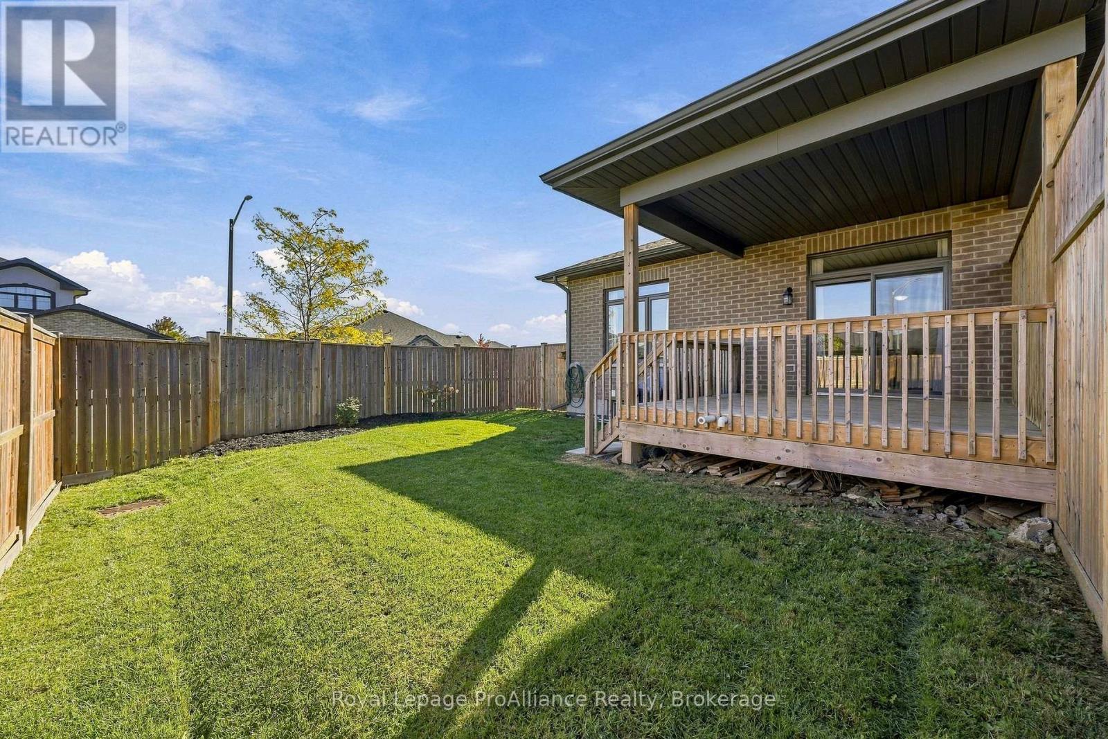 18 COVINGTON CRESCENT - 43