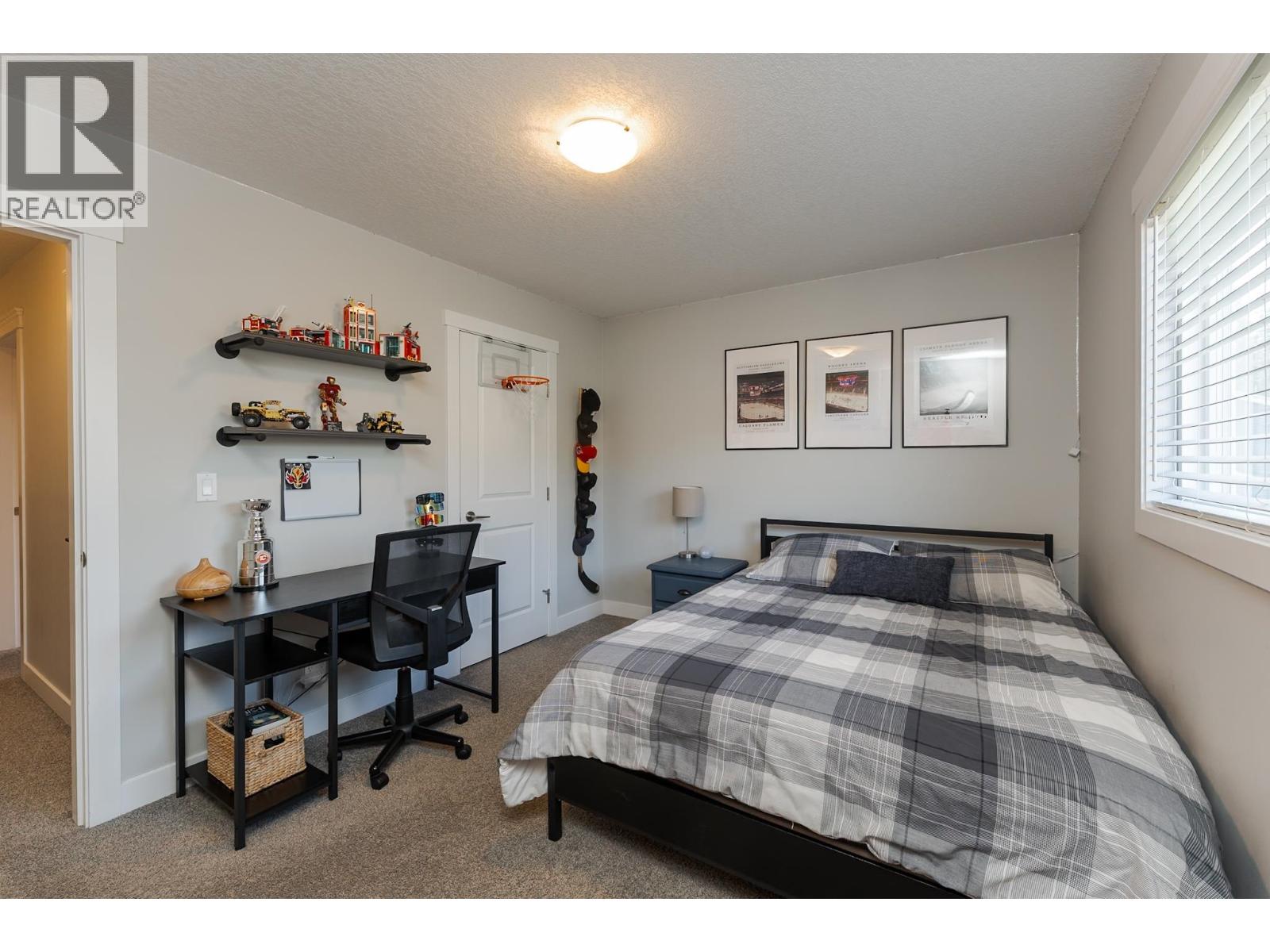 Photo 32 of 40 — 7661 CREEKSIDE WAY · Prince George, BC