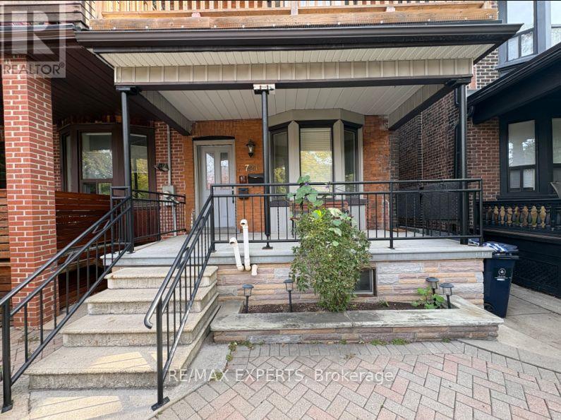 Photo of 721 Carlaw Avenue