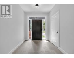 Bedroom 2 - 5 - 414 Old Wonderland Road, London South, ON N6K3R2 Photo 6