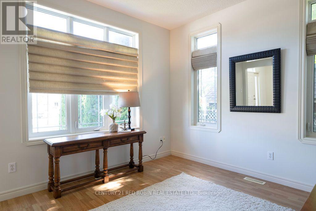 516 HARRIS CIRCLE - 16